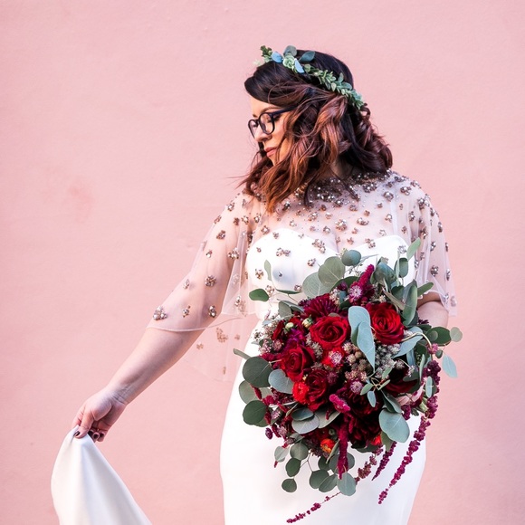 Meet your Posher, Synthia - Picture 1 of 1